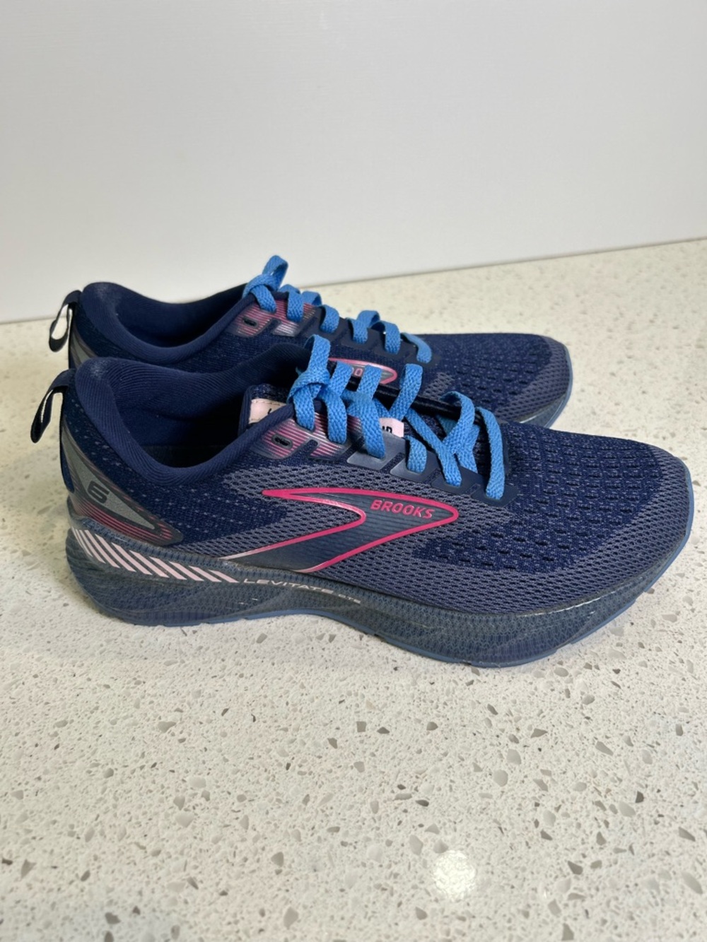 Brooks Women’s Levitate GTS 6 Supportive Running‎ Shoe 5.5 - Picture 2 of 10